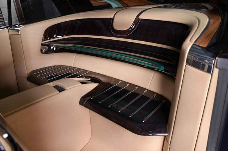 Rolls-Royce Sweptail 12,8 triệu USD xuất hiện tại đại lý